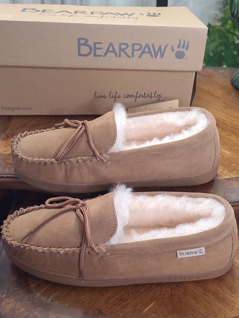 New in box! BearPaw Moc II Hickory Mens 11 Tan Suede Wool Cozy Moccasin Slippers - Picture 3 of 9